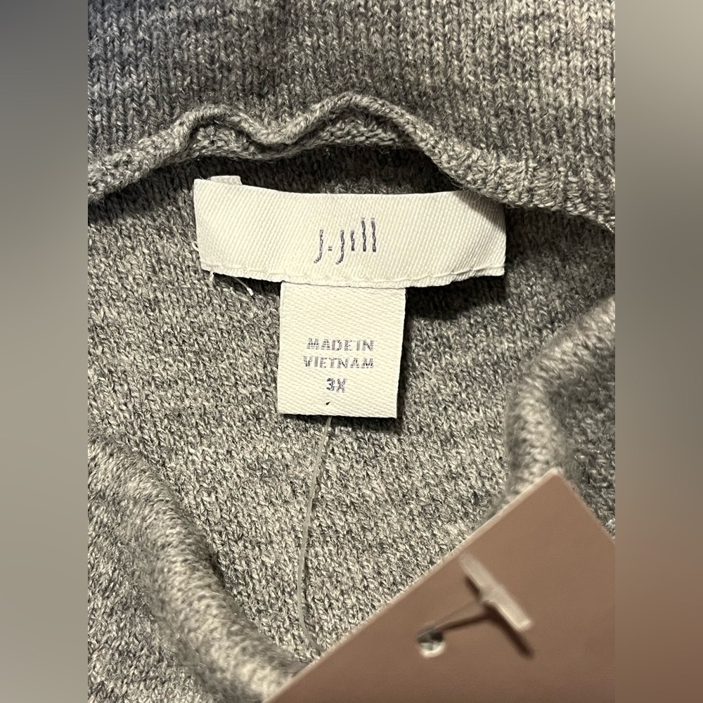 J. Jill Gray and Cream Women's Sweater - Picture 9 of 11